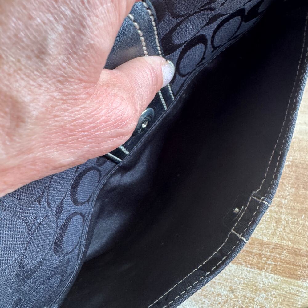 vintage Coach Soho Signature C Black Shoulder Bag - Picture 4 of 11